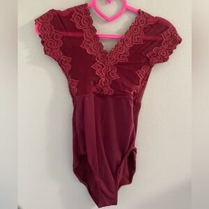 So Danca burgundy detailed leotard cap sleeve
